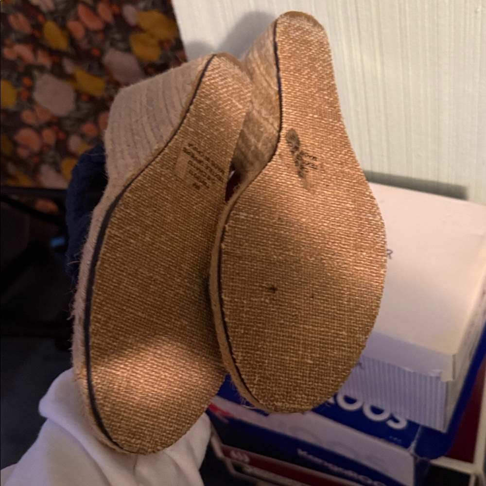 Tommy Hilfiger Navy and Tan Braided Sandals - Picture 4 of 6